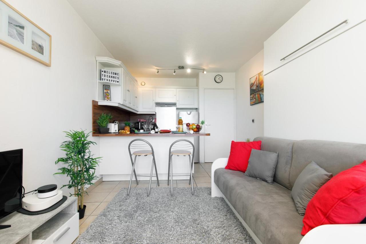 Sea Side Yourhosthelper Cannes Bagian luar foto